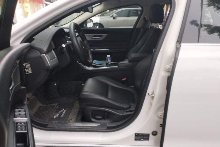 Used Jaguar XFL 2020 XFL 2.0T P200 Two-Wheel-Drive Elite Edition Left Front Seat