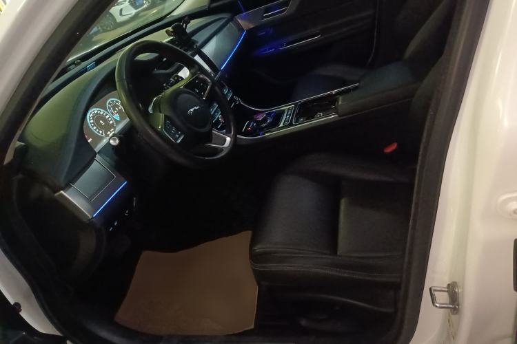Used Jaguar XFL 2020 XFL 2.0T P200 Two-Wheel-Drive Elite Edition Left Front Seat