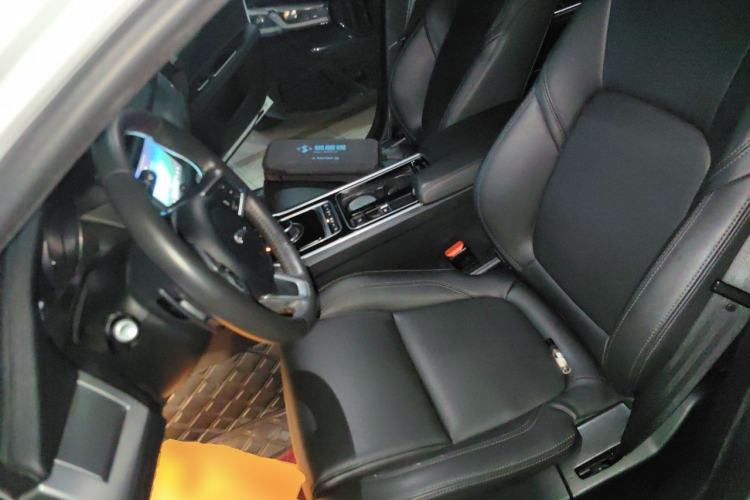 Used Jaguar XFL 2020 XFL 2.0T P200 Two-Wheel-Drive Windflower Edition Left Front Seat
