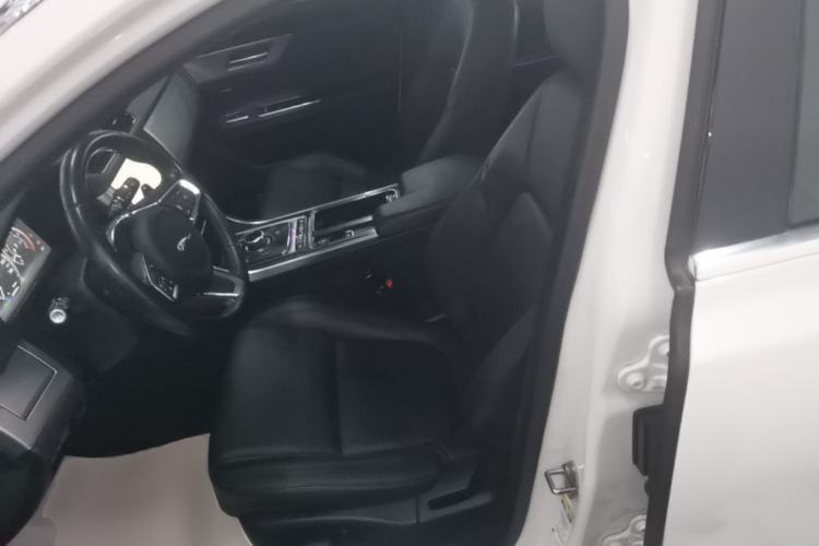 Used Jaguar XFL 2020 XFL 2.0T P200 Two-Wheel-Drive Elite Edition Left Front Seat