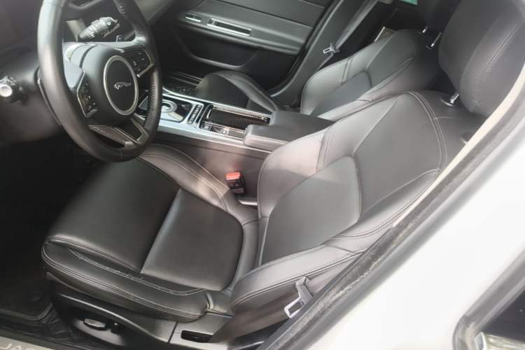 Used Jaguar XFL 2020 XFL 2.0T P200 Two-Wheel-Drive Elite Edition Left Front Seat