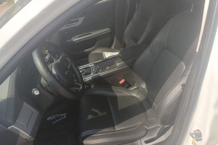 Used Jaguar XFL 2020 XFL 2.0T P200 Two-Wheel-Drive Windflower Edition Left Front Seat