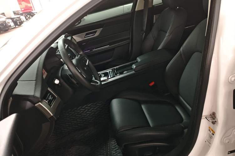 Used Jaguar XFL 2020 XFL 2.0T P200 Two-Wheel-Drive Elite Edition Left Front Seat