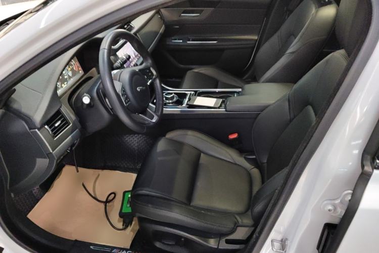 Used Jaguar XFL 2020 XFL 2.0T P200 Two-Wheel-Drive Rally Flag Edition Left Front Seat