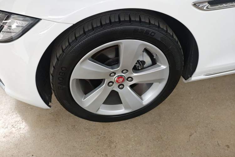 Used Jaguar XFL 2020 XFL 2.0T P200 Two-Wheel-Drive Elite Edition Left Front Wheel Hub