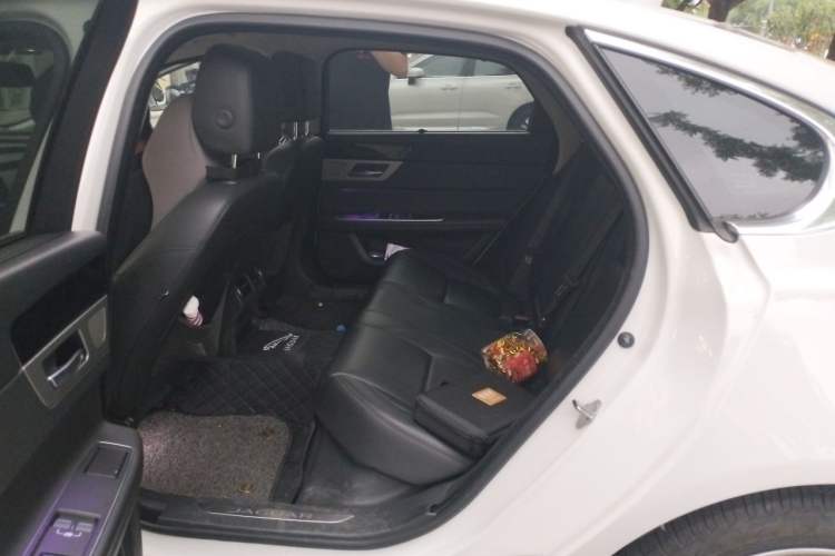 Used Jaguar XFL 2020 XFL 2.0T P200 Two-Wheel-Drive Elite Edition Left Rear Seat