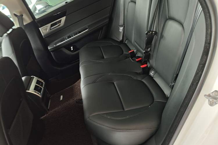 Used Jaguar XFL 2020 XFL 2.0T P200 Two-Wheel-Drive Elite Edition Left Rear Seat