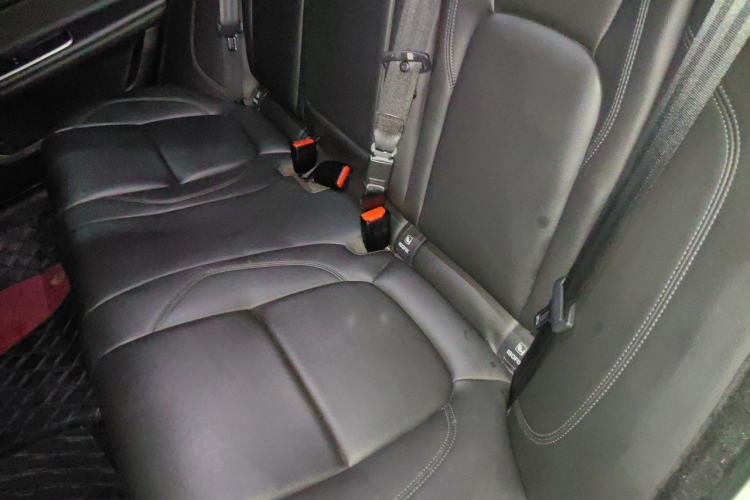 Used Jaguar XFL 2020 XFL 2.0T P200 Two-Wheel-Drive Windflower Edition Left Rear Seat
