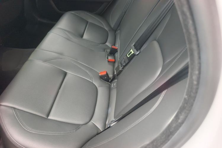 Used Jaguar XFL 2020 XFL 2.0T P200 Two-Wheel-Drive Rally Flag Edition Left Rear Seat