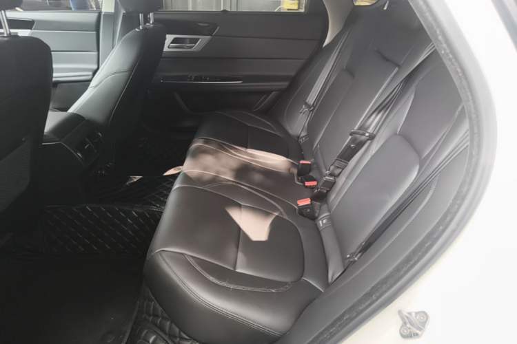 Used Jaguar XFL 2020 XFL 2.0T P200 Two-Wheel-Drive Elite Edition Left Rear Seat