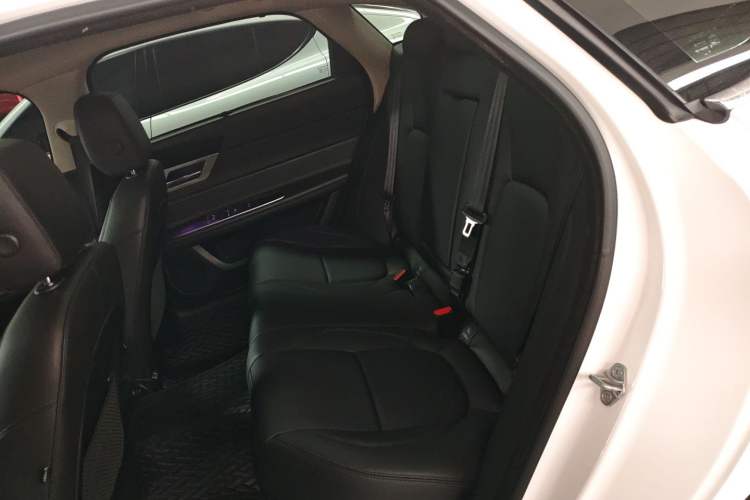 Used Jaguar XFL 2020 XFL 2.0T P200 Two-Wheel-Drive Elite Edition Left Rear Seat