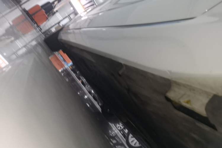Used Jaguar XFL 2020 XFL 2.0T P200 Two-Wheel-Drive Elite Edition Left Side Sill