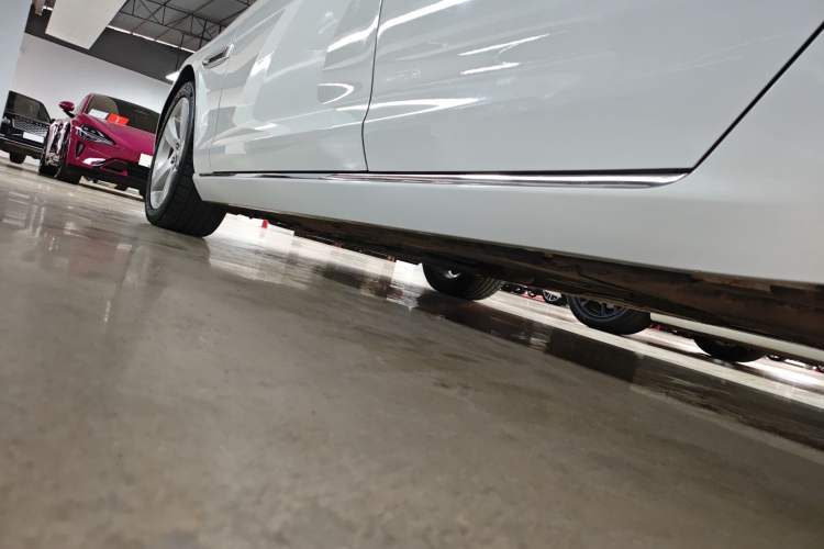 Used Jaguar XFL 2020 XFL 2.0T P200 Two-Wheel-Drive Elite Edition Left Side Sill