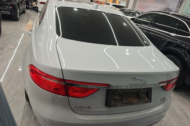 Used Jaguar XFL 2020 XFL 2.0T P250 Four-Wheel Drive Luxury Edition Rear