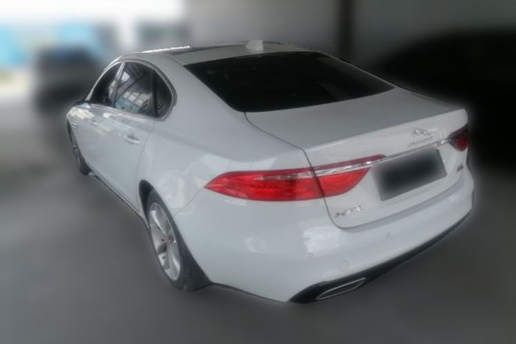 Used Jaguar XFL 2020 XFL 2.0T P250 Two-Wheel-Drive Luxury Edition Rear Left 45 Deg
