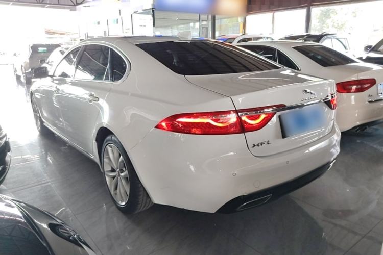 Used Jaguar XFL 2020 XFL 2.0T P250 Two-Wheel-Drive Luxury Edition Rear Left 45 Deg