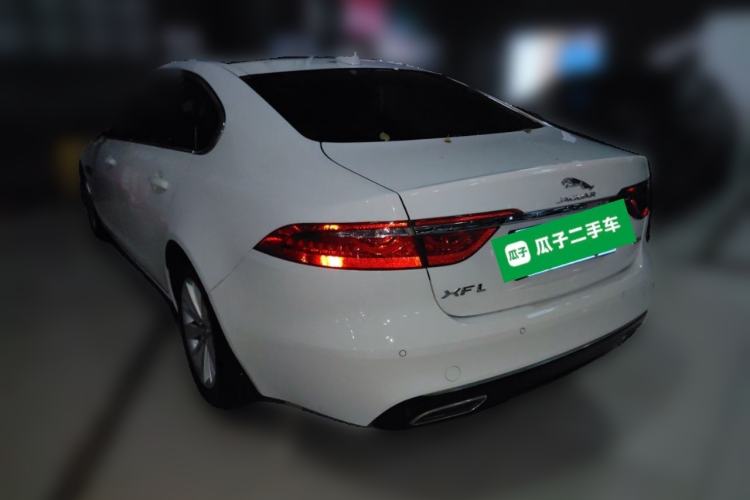 Used Jaguar XFL 2020 XFL 2.0T P200 Two-Wheel-Drive Windflower Edition Rear Left 45 Deg