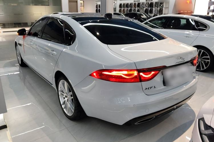 Used Jaguar XFL 2020 XFL 2.0T P200 Two-Wheel-Drive Rally Flag Edition Rear Left 45 Deg