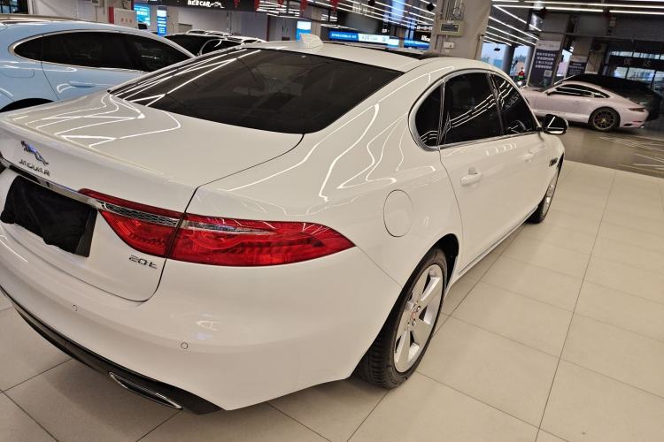 Used Jaguar XFL 2020 XFL 2.0T P200 Two-Wheel-Drive Elite Edition Rear Right 45 Deg