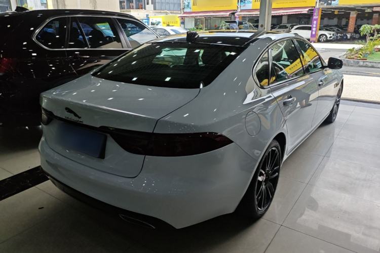 Used Jaguar XFL 2020 XFL 2.0T P250 Four-Wheel Drive Luxury Edition Rear Right 45 Deg