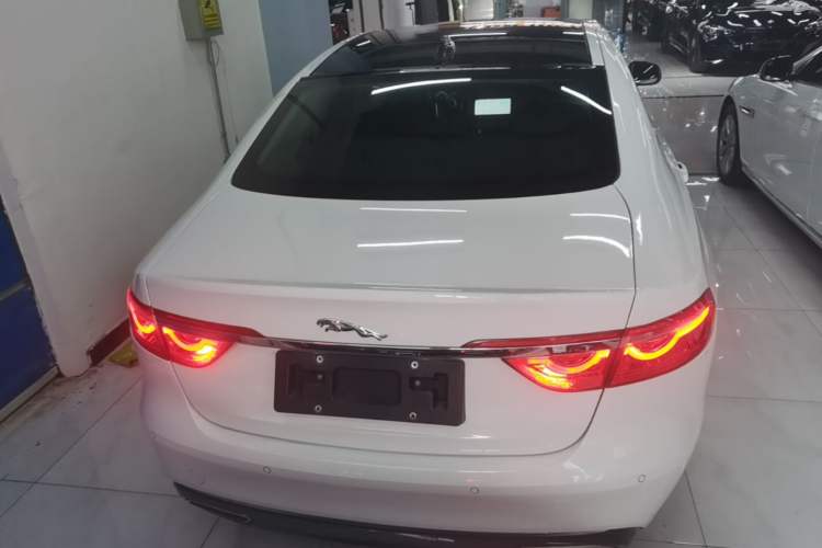 Used Jaguar XFL 2020 XFL 2.0T P200 Two-Wheel-Drive Elite Edition Rear