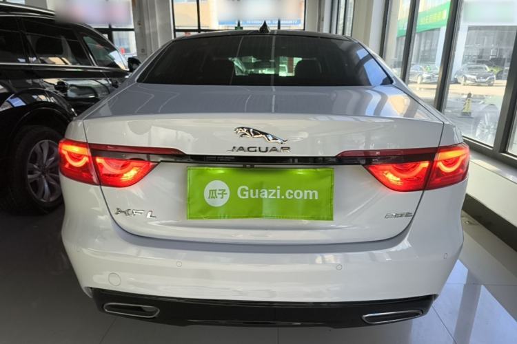 Used Jaguar XFL 2020 XFL 2.0T P200 Two-Wheel-Drive Rally Flag Edition Rear