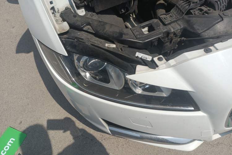 Used Jaguar XFL 2020 XFL 2.0T P200 Two-Wheel-Drive Windflower Edition Right Front Headlight