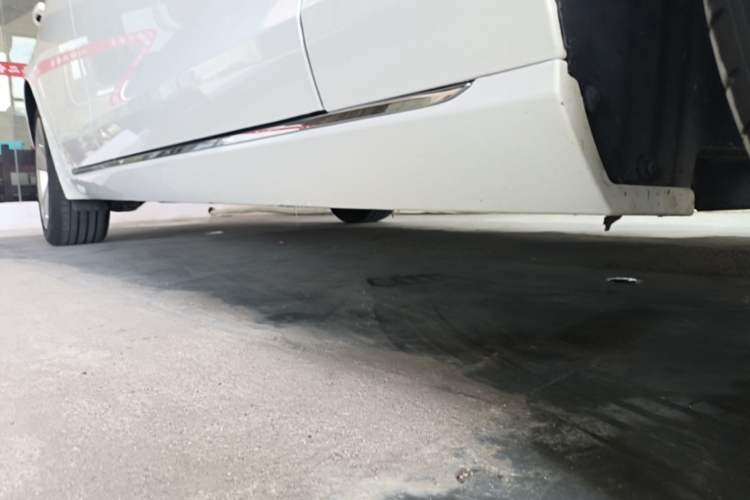 Used Jaguar XFL 2020 XFL 2.0T P200 Two-Wheel-Drive Elite Edition Right Side Sill