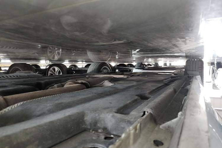 Used Jaguar XFL 2020 XFL 2.0T P250 Two-Wheel-Drive Luxury Edition Right Side Sill