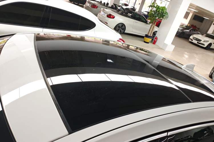 Used Jaguar XFL 2020 XFL 2.0T P200 Two-Wheel-Drive Elite Edition Roof