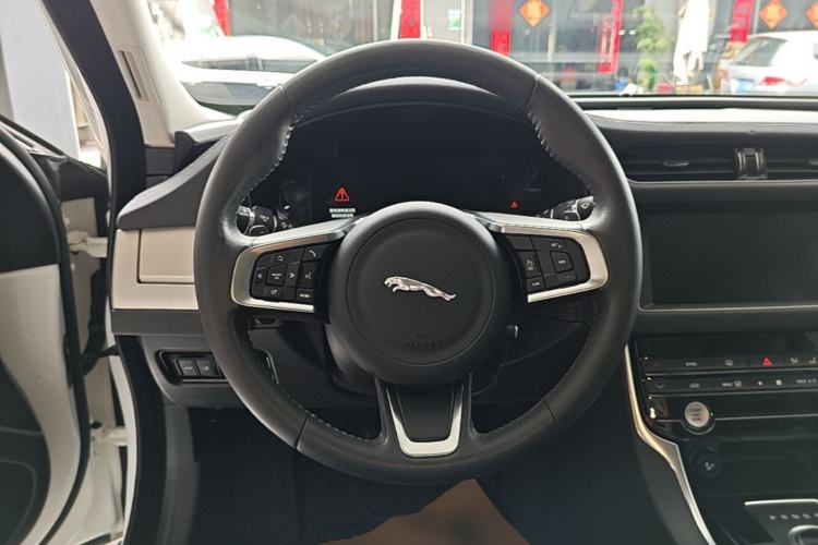 Used Jaguar XFL 2020 XFL 2.0T P200 Two-Wheel-Drive Elite Edition Steering Wheel