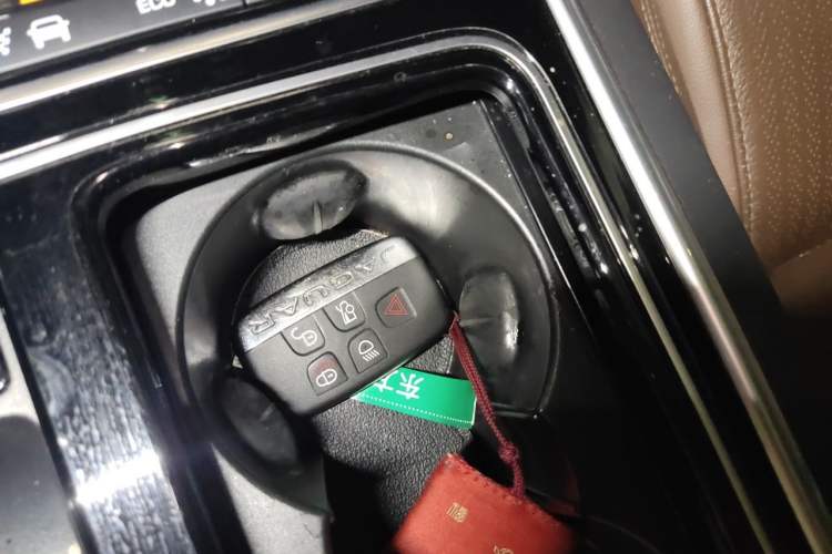 Used Jaguar XFL 2020 XFL 2.0T P250 Two-Wheel-Drive Luxury Edition Vehicle Key