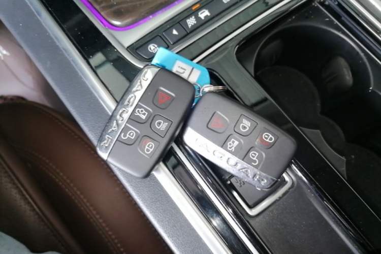 Used Jaguar XFL 2020 XFL 2.0T P250 Two-Wheel-Drive Luxury Edition Vehicle Key