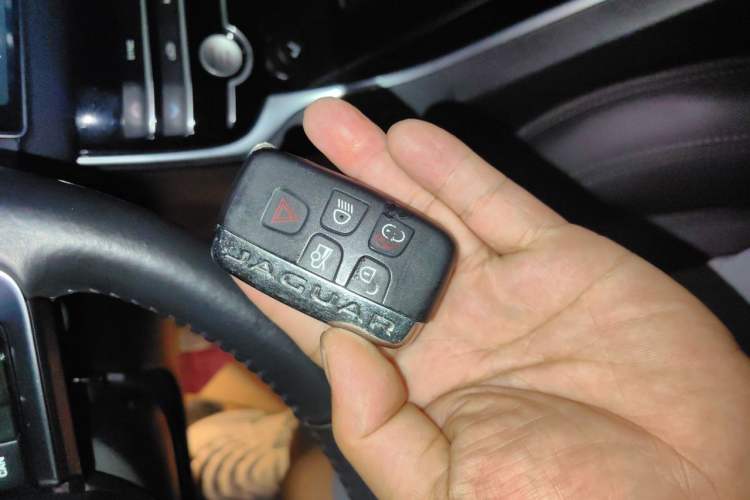 Used Jaguar XFL 2020 XFL 2.0T P200 Two-Wheel-Drive Windflower Edition Vehicle Key