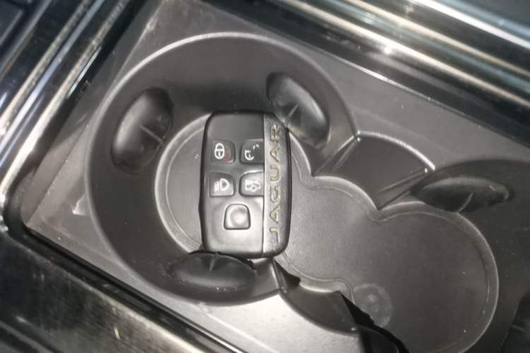 Used Jaguar XFL 2020 XFL 2.0T P200 Two-Wheel-Drive Elite Edition Vehicle Key