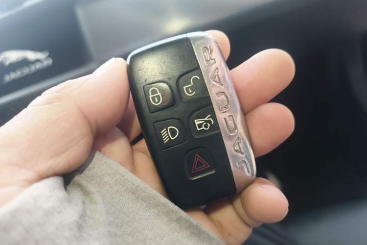 Used Jaguar XFL 2020 XFL 2.0T P200 Two-Wheel-Drive Elite Edition Vehicle Key