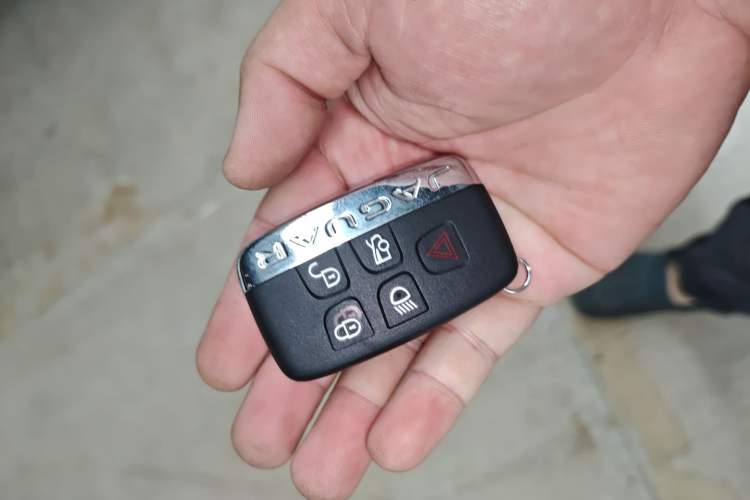 Used Jaguar XFL 2020 XFL 2.0T P200 Two-Wheel-Drive Elite Edition Vehicle Key