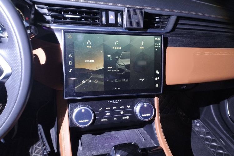Used Jaguar XFL 2021 XFL 2.0T P250 Two-Wheel-Drive Elite Sport Edition Audio And AC Panel