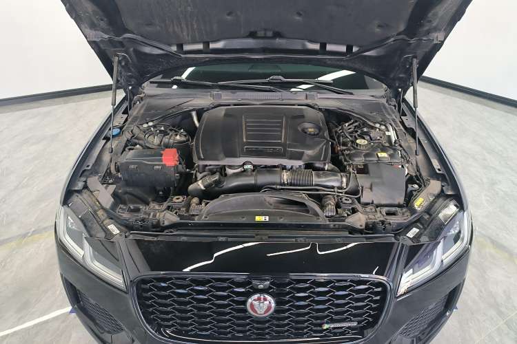 Used Jaguar XFL 2021 XFL 2.0T P250 All-Wheel-Drive Shimmering Black Sport Edition Engine Bay