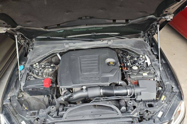 Used Jaguar XFL 2021 XFL 2.0T P250 All-Wheel-Drive Shimmering Black Sport Edition Engine Bay