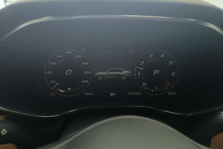 Used Jaguar XFL 2021 XFL 2.0T P250 All-Wheel-Drive Shimmering Black Sport Edition Instrument Cluster