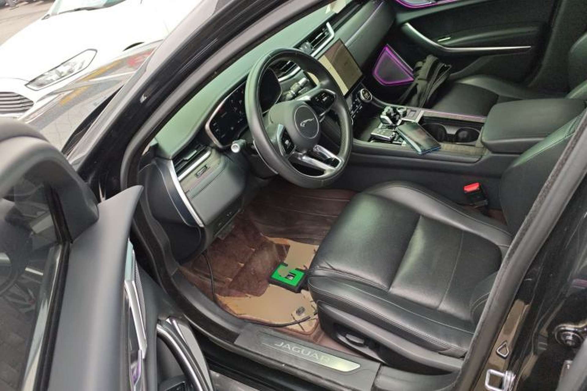 Used Jaguar XFL 2021 XFL 2.0T P200 Two-Wheel-Drive Elite Luxury Edition Interior 3