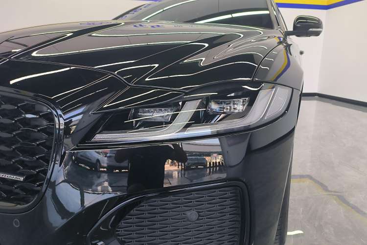 Used Jaguar XFL 2021 XFL 2.0T P250 All-Wheel-Drive Shimmering Black Sport Edition Left Front Headlight