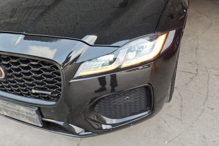 Used Jaguar XFL 2021 XFL 2.0T P250 All-Wheel-Drive Shimmering Black Sport Edition Left Front Headlight