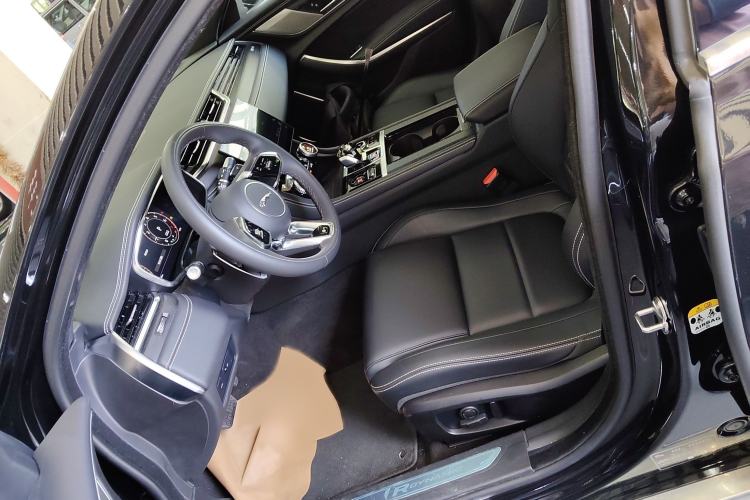 Used Jaguar XFL 2021 XFL 2.0T P250 Two-Wheel-Drive Elite Sport Edition Left Front Seat