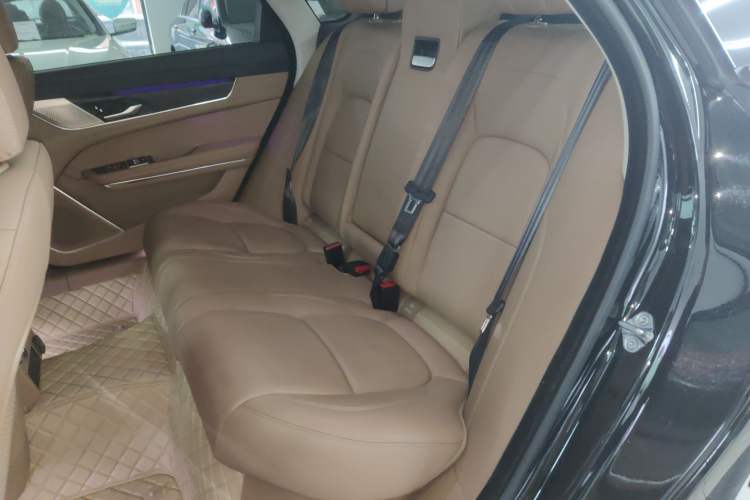 Used Jaguar XFL 2021 XFL 2.0T P250 Two-Wheel-Drive Luxury Deluxe Edition Left Rear Seat
