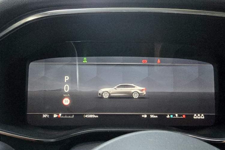 Used Jaguar XFL 2021 XFL 2.0T P250 Two-Wheel-Drive Luxury Deluxe Edition Odometer Close Up