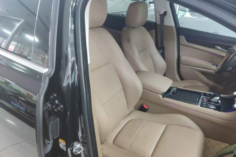 Used Jaguar XFL 2021 XFL 2.0T P250 Two-Wheel-Drive Luxury Deluxe Edition Right Front Seat