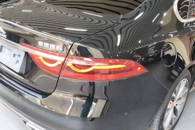 Used Jaguar XFL 2021 XFL 2.0T P250 Two-Wheel-Drive Elite Sport Edition Right Rear Taillight
