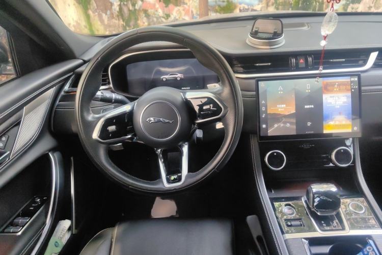 Used Jaguar XFL 2021 XFL 2.0T P250 Two-Wheel-Drive Elite Sport Edition Steering Wheel